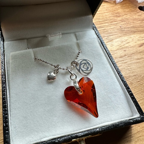 Swarovski crystal heart pendant in Sterling Silver NEW - Picture 8 of 8